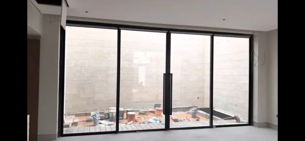 كيف تختار شركة تركيب زجاج في الرياض تغطي كل احتياجاتك من مكان واحد 6 شركة تركيب واجهات زجاج بالرياض